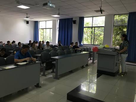 我院成功举办2018届硕士研究生招生宣传讲座