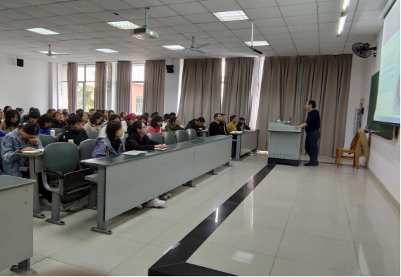 工学院党委开展学生“四史”专题教育活动118.png 工学院党委开展学生“四史”专题教育活动118.png