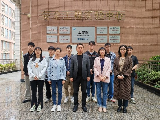 山地灾害风险防控与工程安全研究团队
